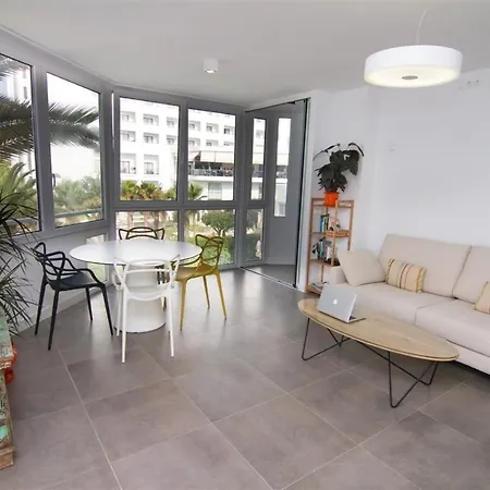 Διαμέρισμα Super Front Line Modern New Apartm *