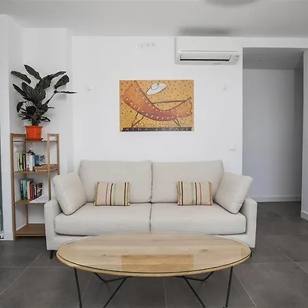 Διαμέρισμα Super Front Line Modern New Apartm